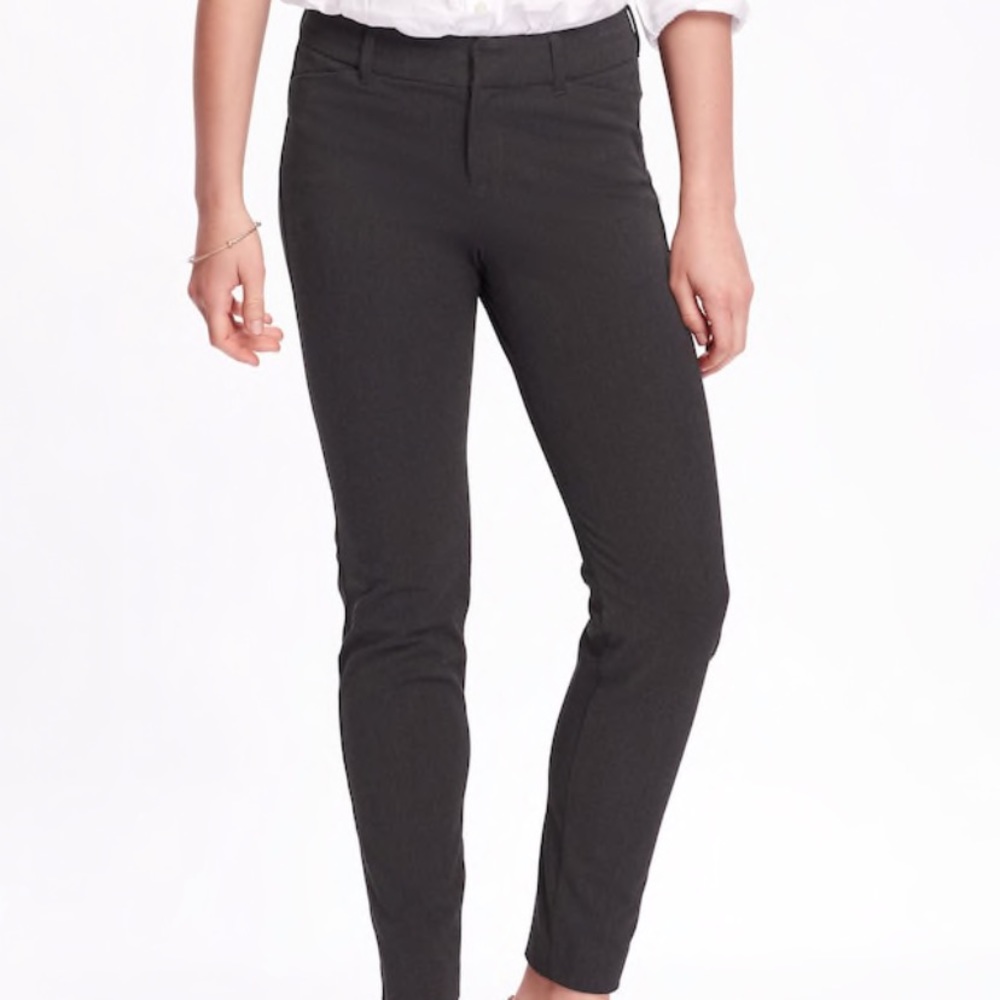 Old Navy Petite Mid-Rise Pixie Ankle Pants